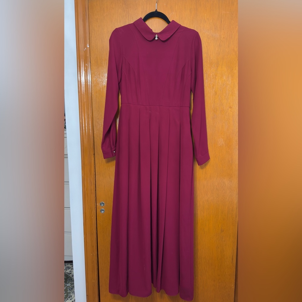 Elegant Burgundy Long Sleeve Dress